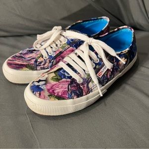 Summer floral Superga platform sneakers women’s sz 8.5